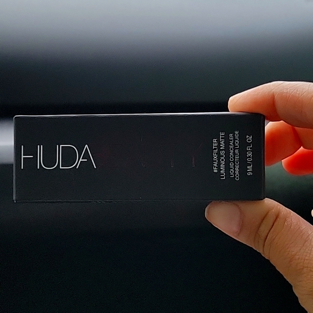 Huda Beauty Concealer Butterscotch